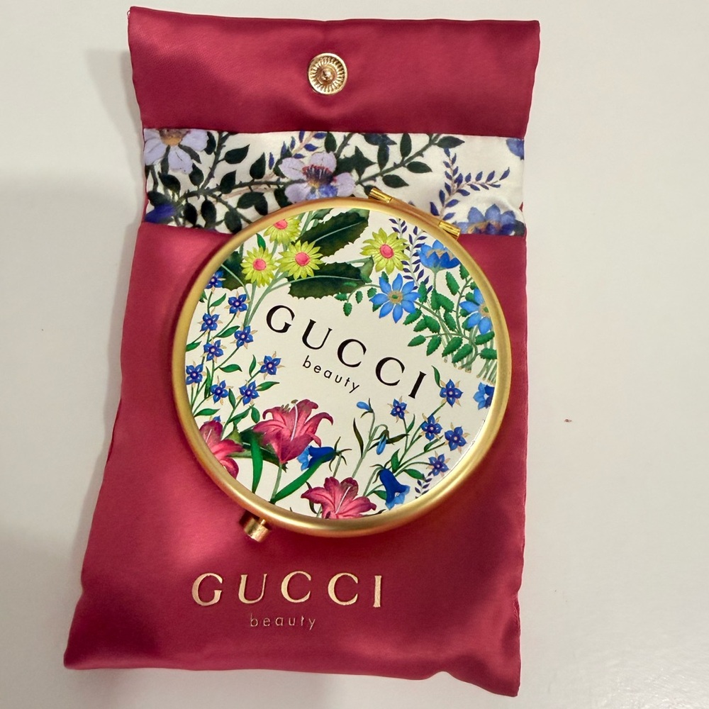 Gucci Beauty Floral Design Compact Mirror with Case